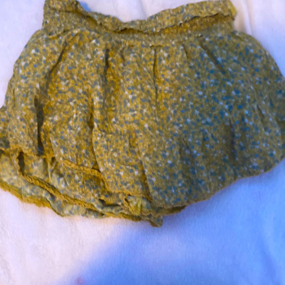 Skirt with flowers